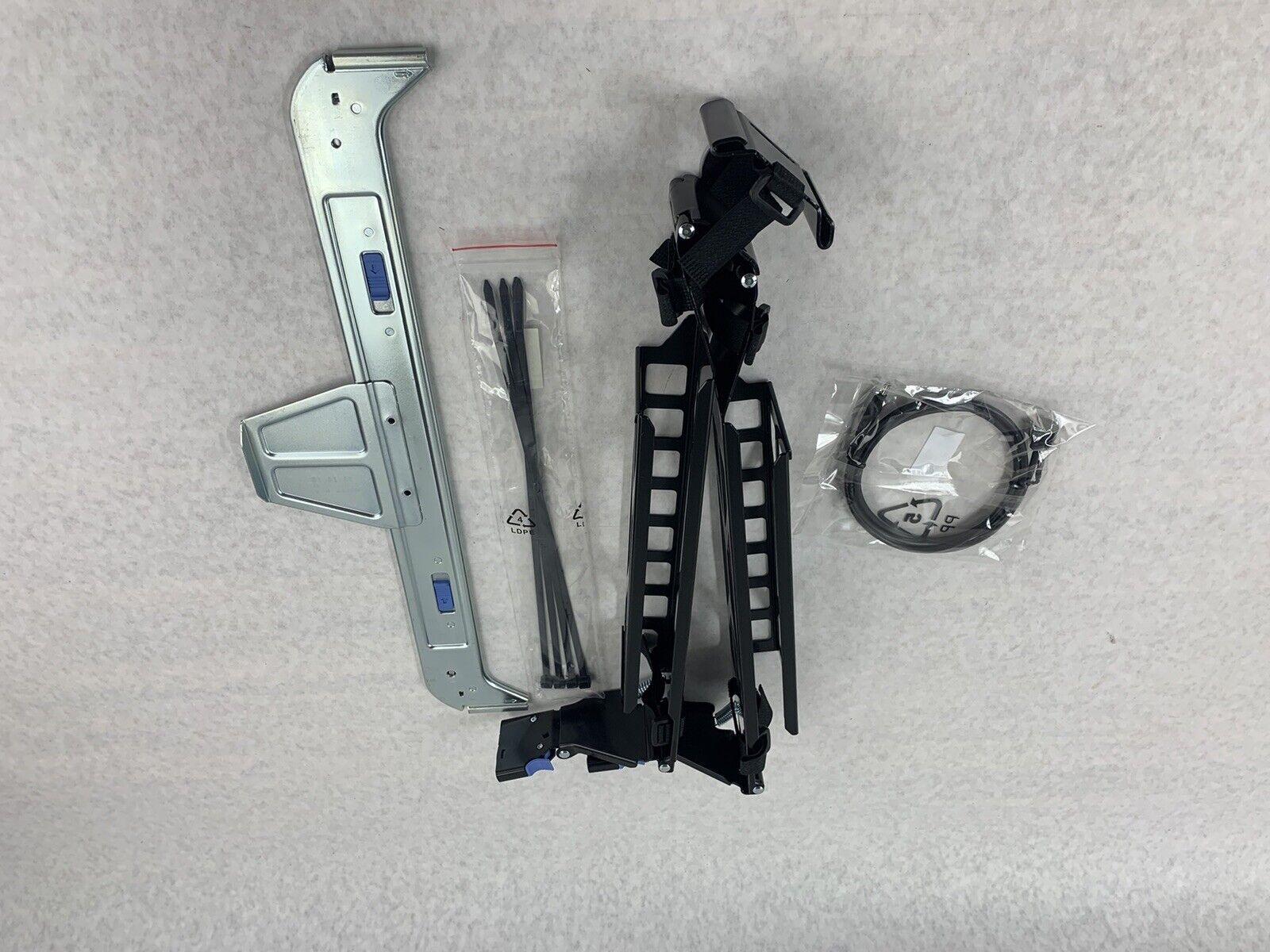 New Dell PowerEdge R720 2U Server Cable Management Bracket Kit YF1JW