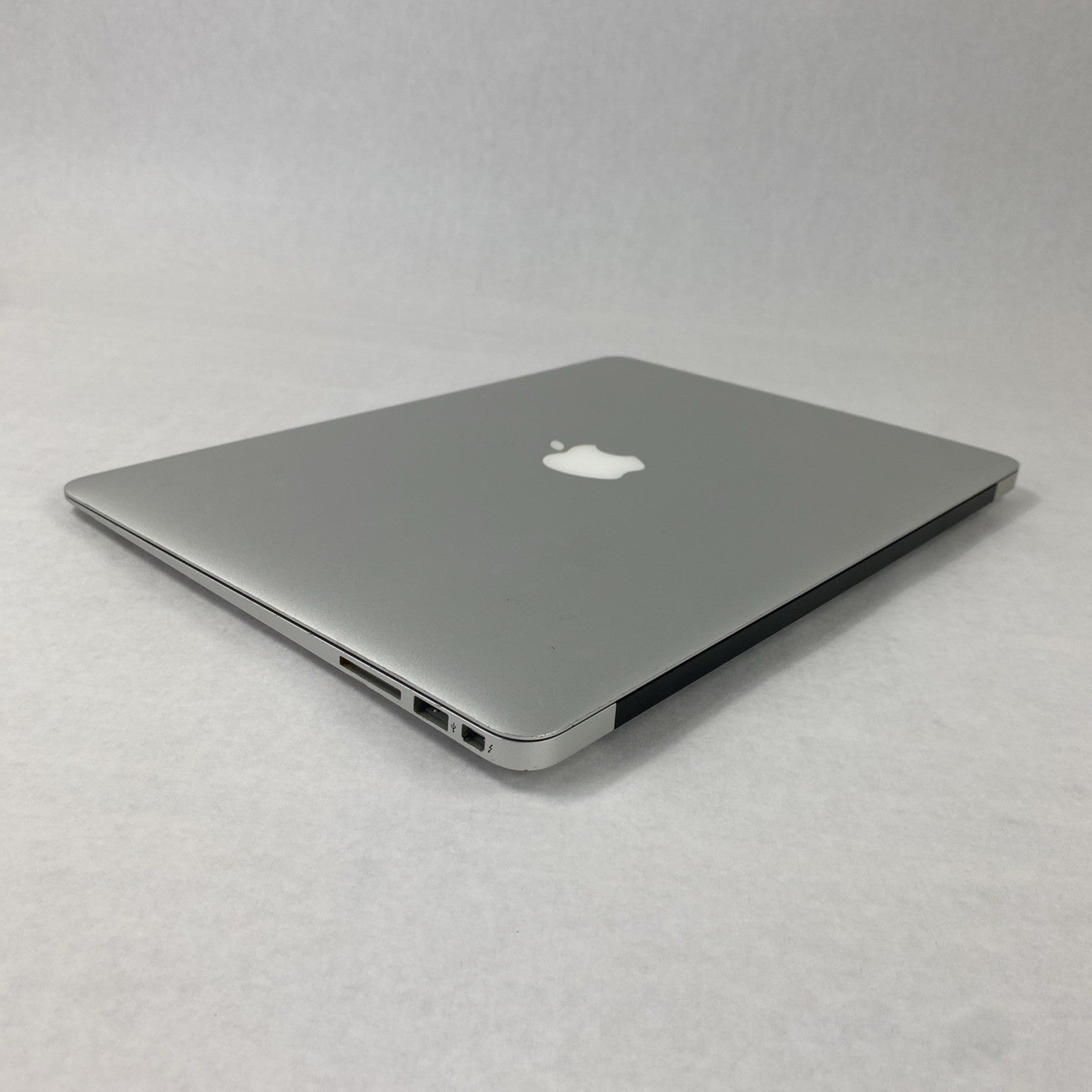 Apple A1369 MacBook Air 2011 13" 1.8Ghz i7 4GB RAM 250GB SSD os10.13.6 969Cycles
