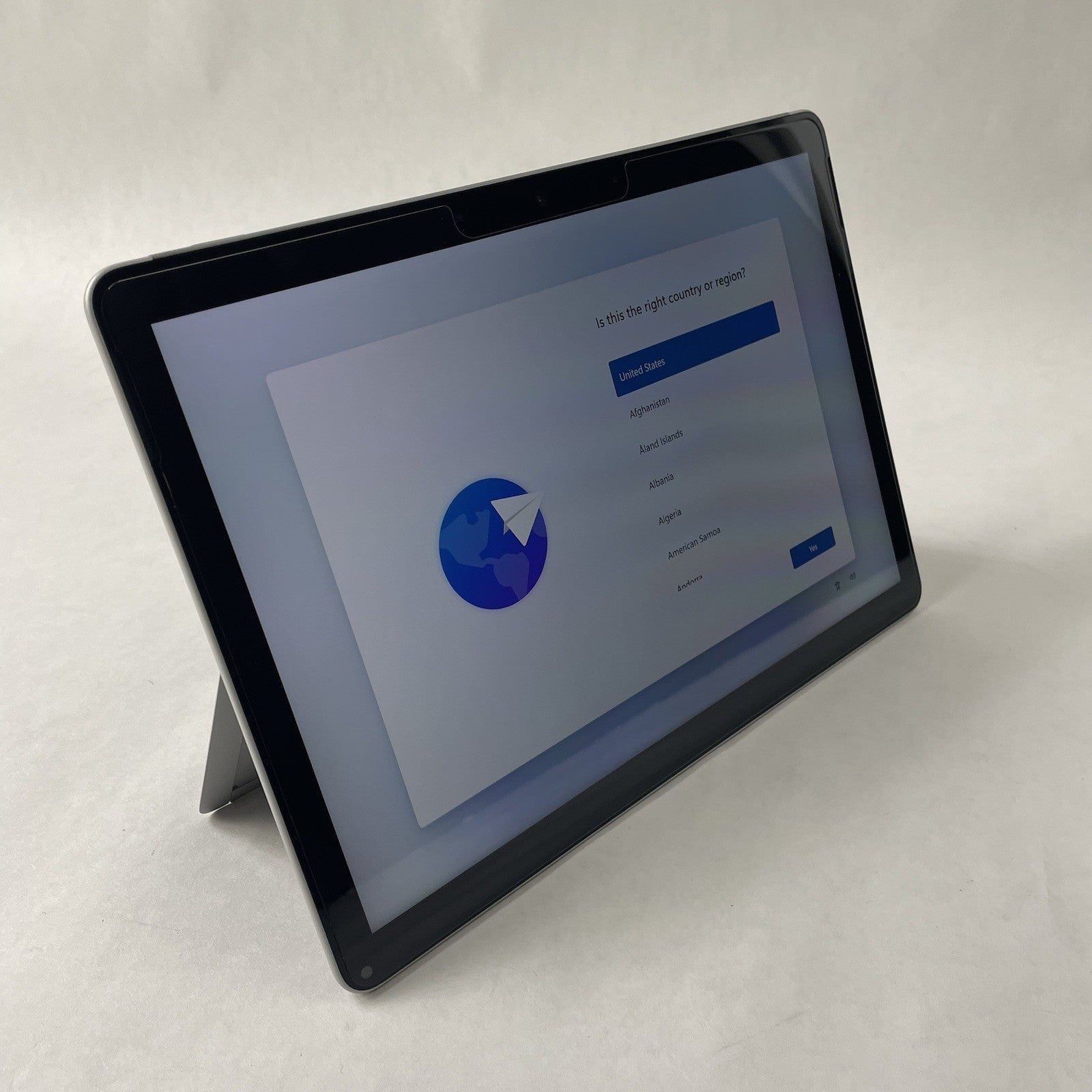 Microsoft Surface Go 3 10.5" i3-10100Y 1.30 GHz 8 GB RAM 128GB SSD Win110