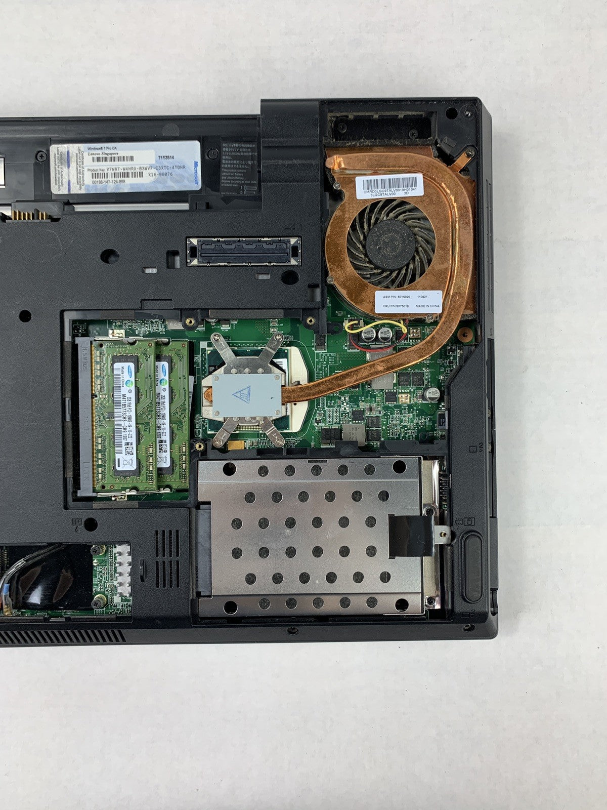 Lenovo ThinkPad L512 15.6" i5-M520 2.4 GHz 4 GB Ram No OS No HDD No AC No Batt