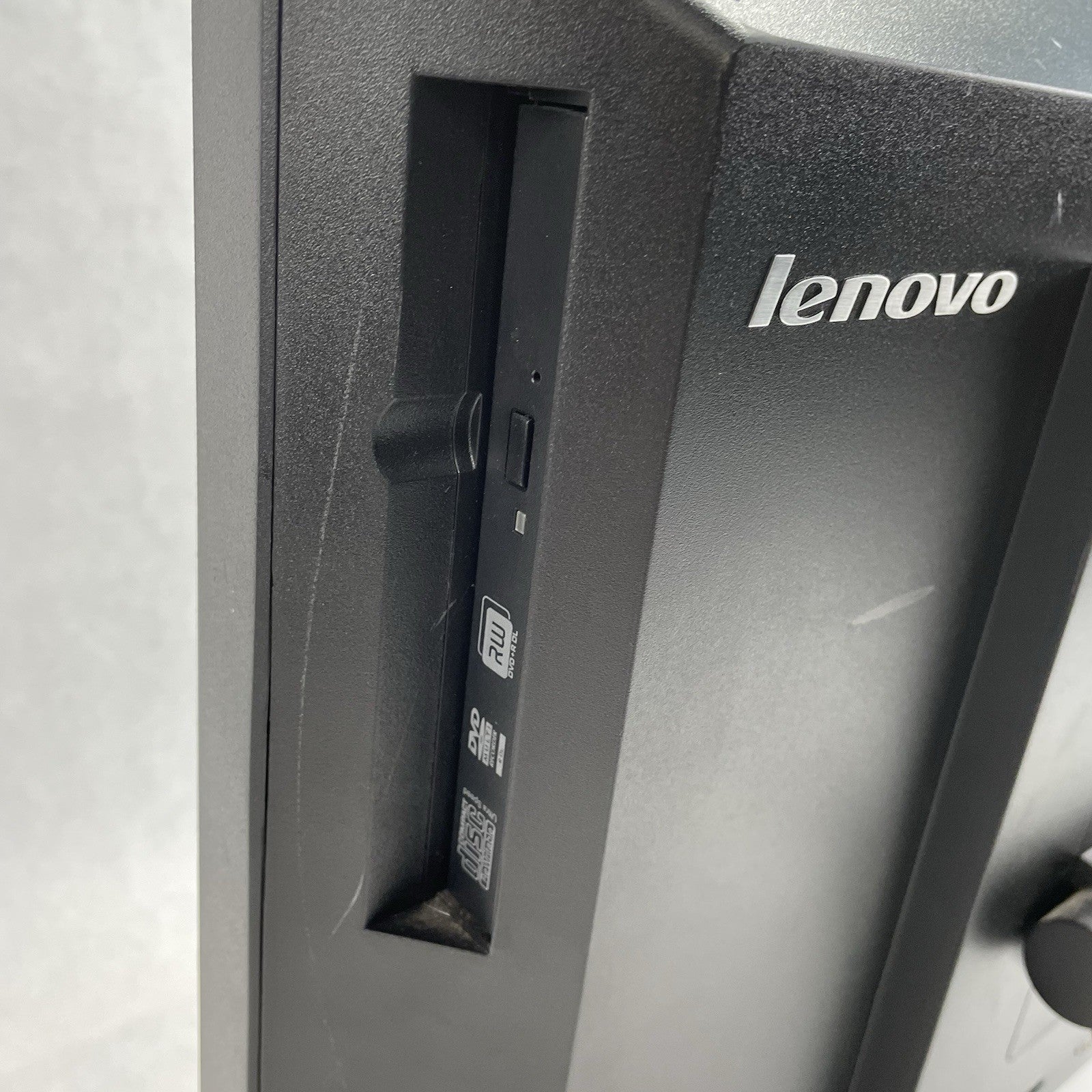 Lenovo Thinkcentre M717 A+C i3-2120 3. 30 GHz 4 GB Ram No HDD No OS