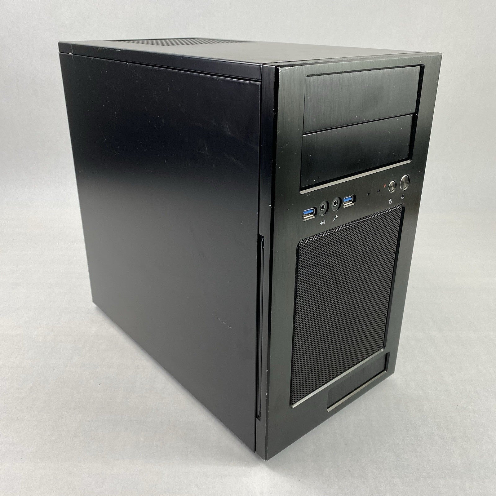 Silverstone Temjin Series TJ08B-E Micro-ATX Mini Tower Computer Case