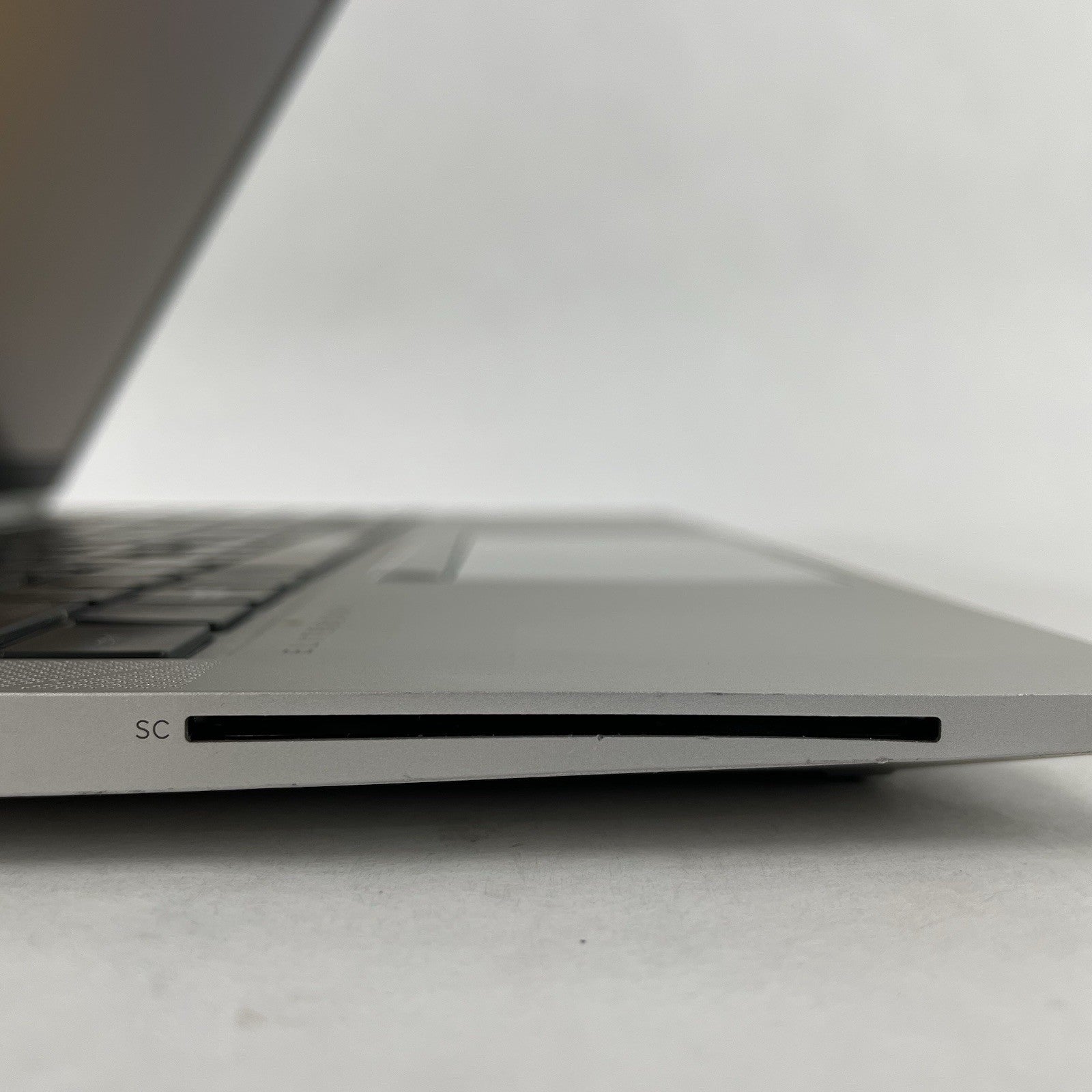 HP EliteBook 840 G8 14" i7-1165G7 2.80 GHz 8 GB RAM No SSD/OS/AC4