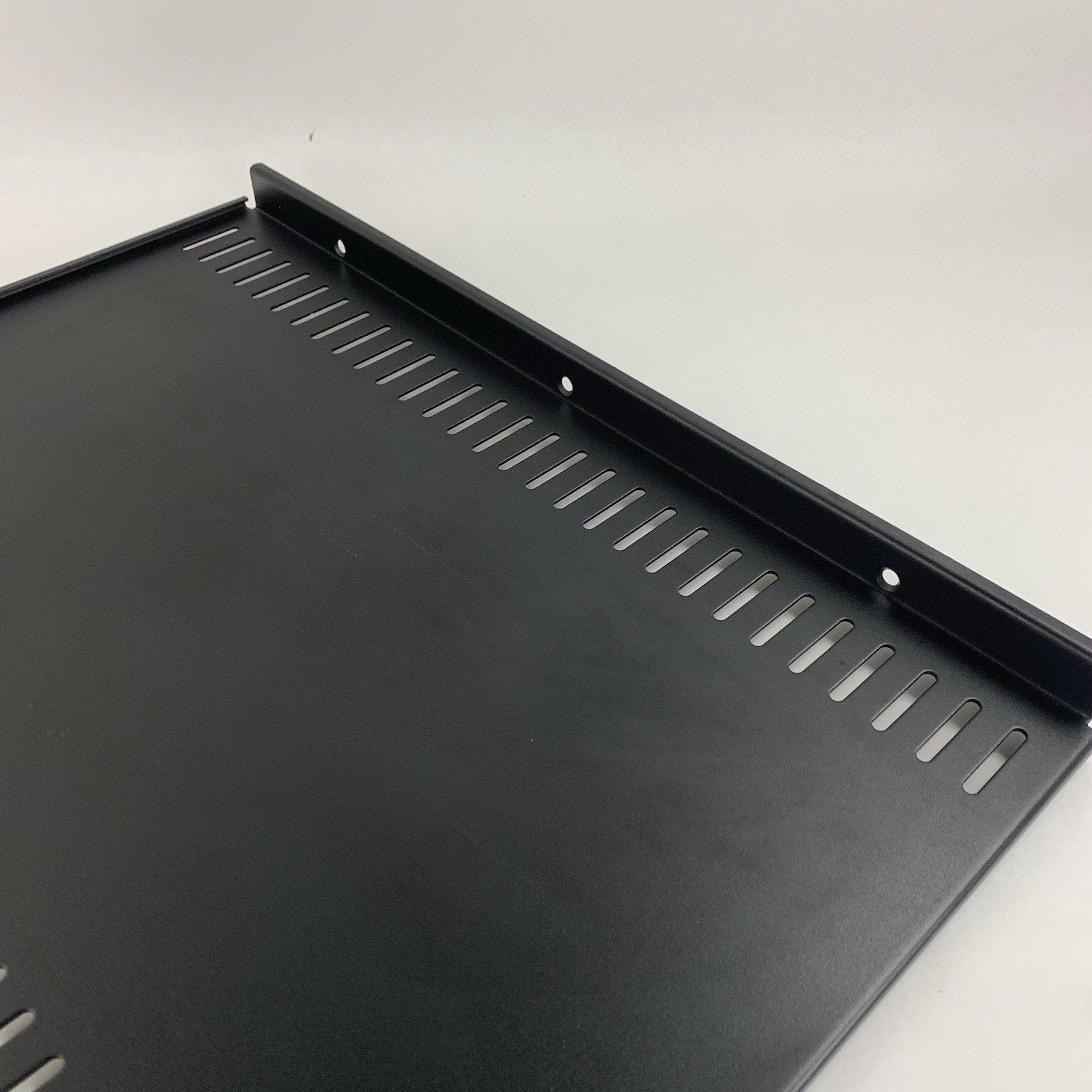 APC AR8122BLK Vented Fixed Server Rack Shelf 19"3