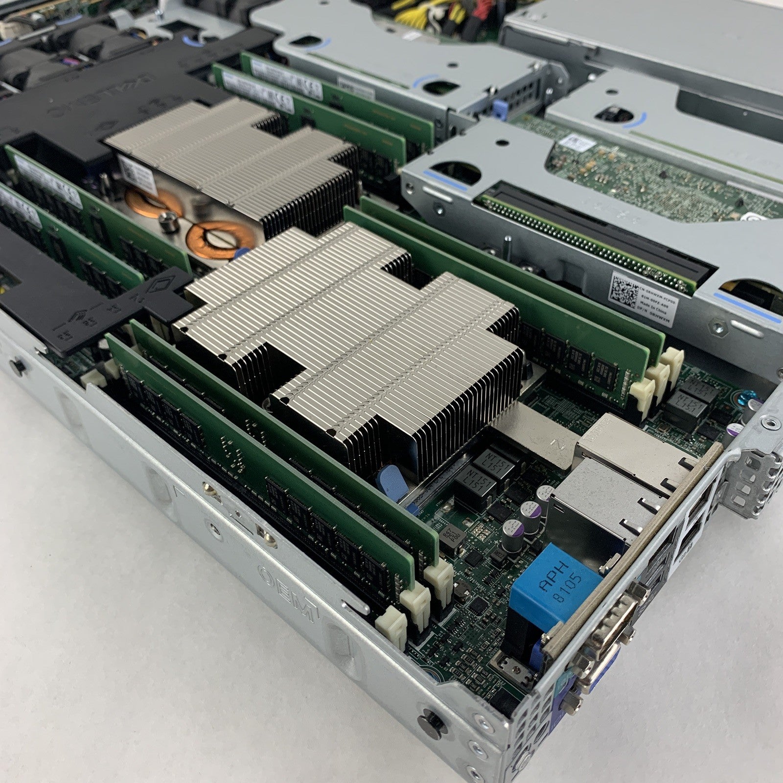 Dell PowerEdge R440 2x Xeon Silver 4110 2.1 GHz 128 GB RAM No HDD NO OS