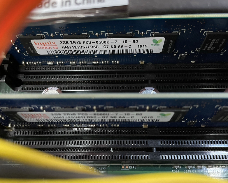 Dell Optiplex 780 SFF Core 2 Duo E8400 3.00 GHz 4 GB RAM No HDD/OS