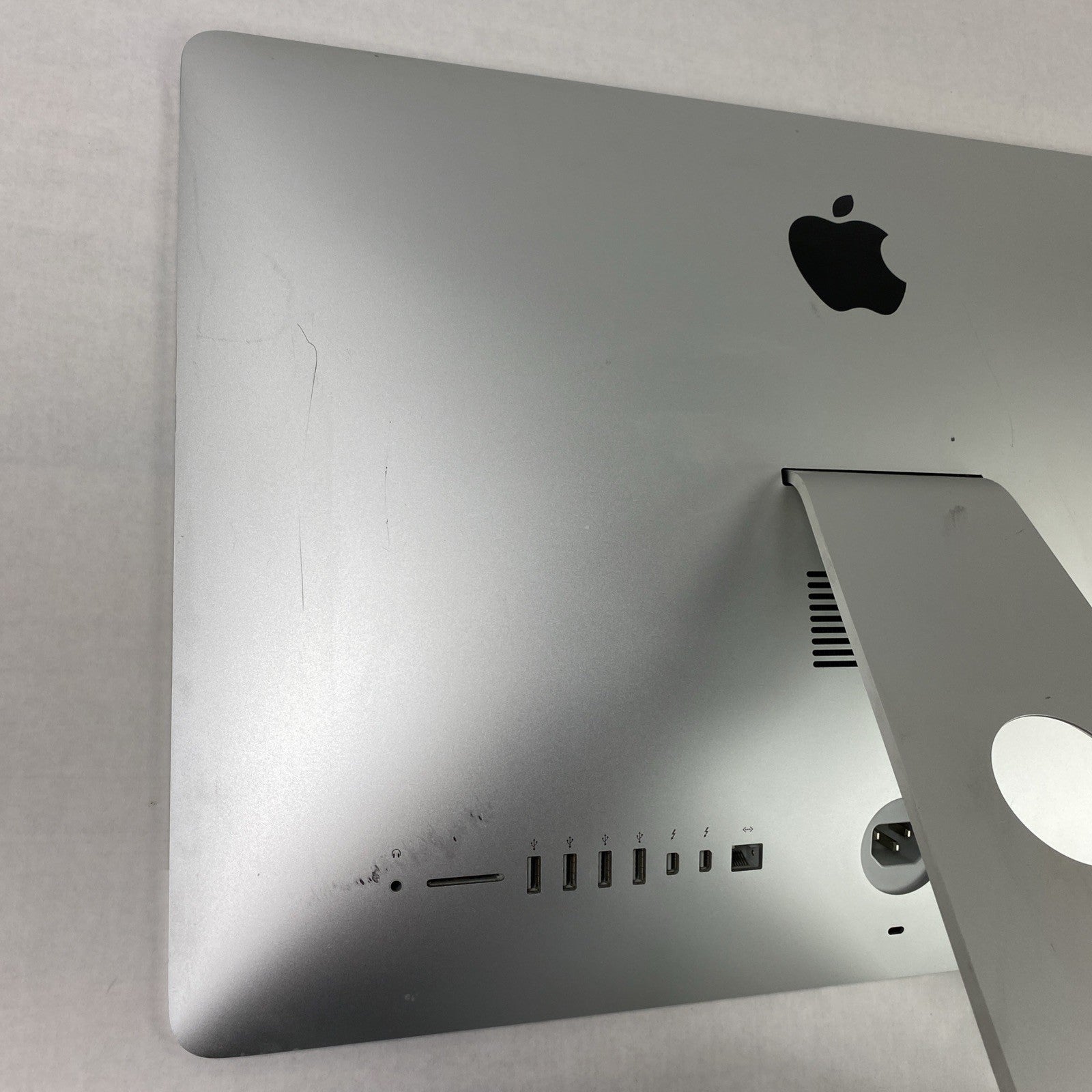 Apple A1418 iMac 21.5" 2013 3.3GHz Core i3 4GB RAM 500GB HDD macOS 10.15.7