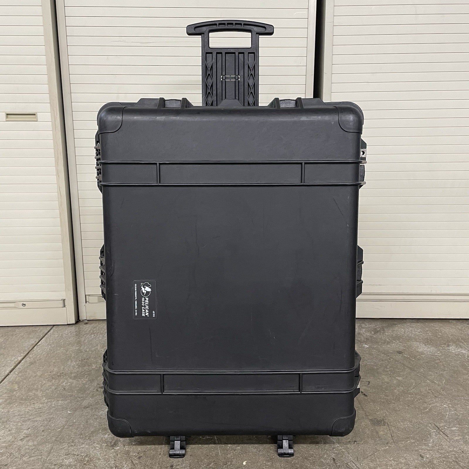 Pelican 1630 Wheeled Protector Hard Case With Foam1