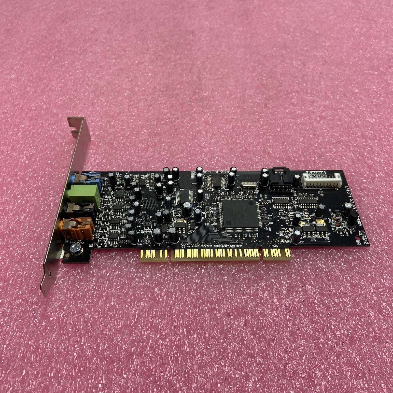 Creative Labs Sound Blaster SB0570 PCI Audio Card4