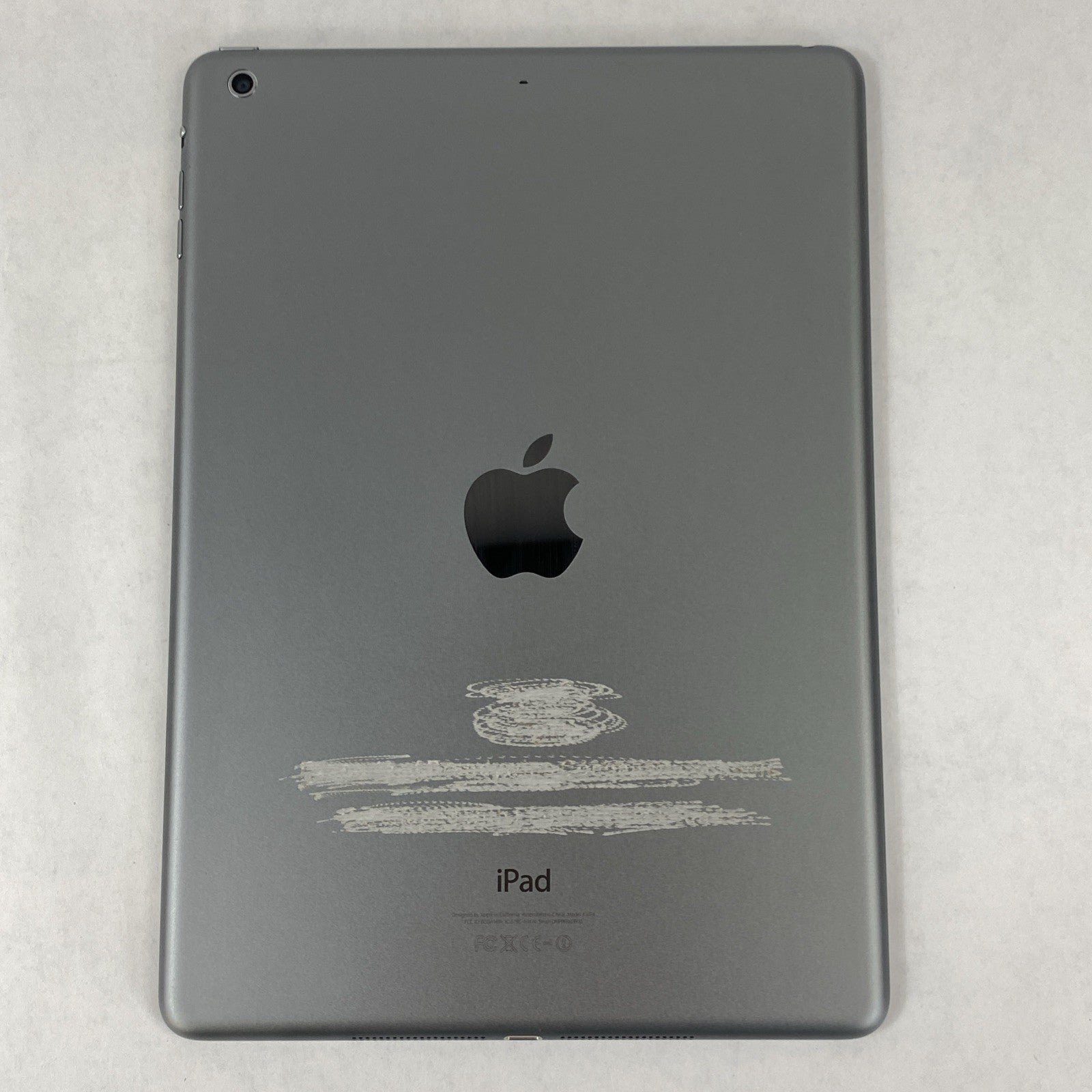 Apple iPad Air 1st Gen A1474 16GB Wi-Fi 9.7" Space Gray IOS 12.5.810