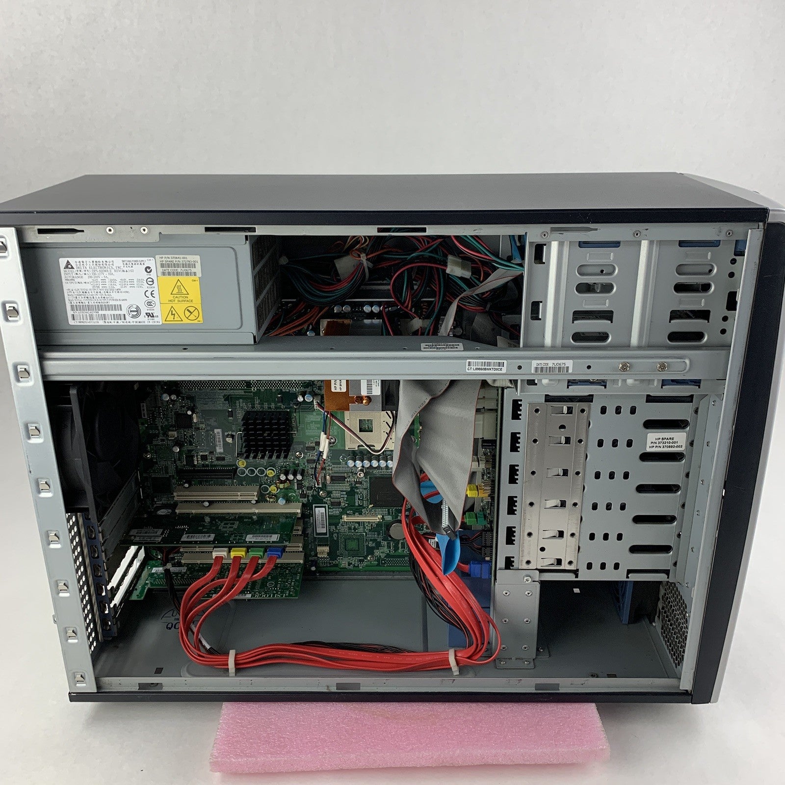 HP Proliant ML150 G2 Tower Server 1x Xeon 3.0 GHz 3 GB Ram No OS No HDD