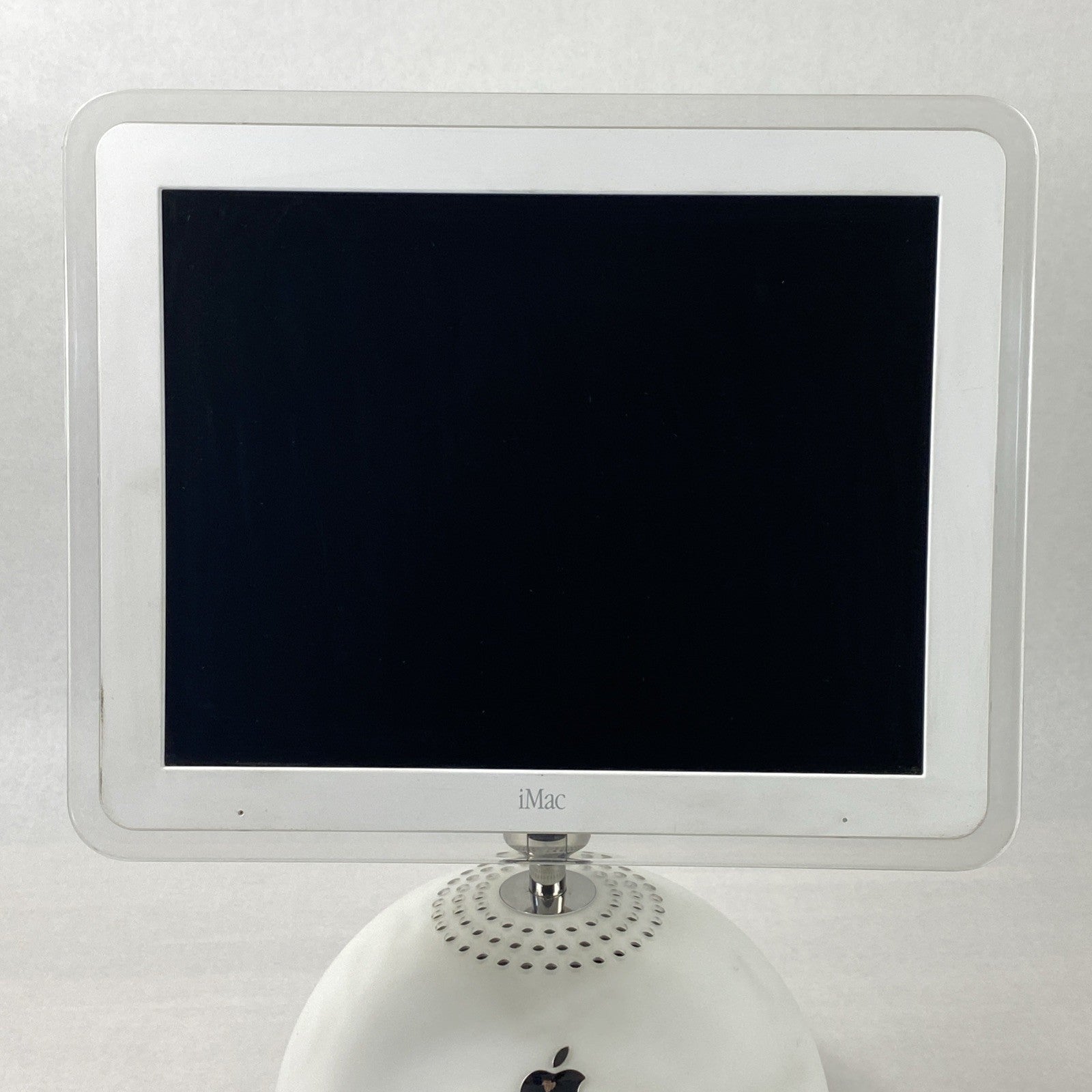 Apple M6498 iMac G4 / 800 15" 2002 PowerPC G4 2.10 GHz 768 MB RAM No HDD No OS