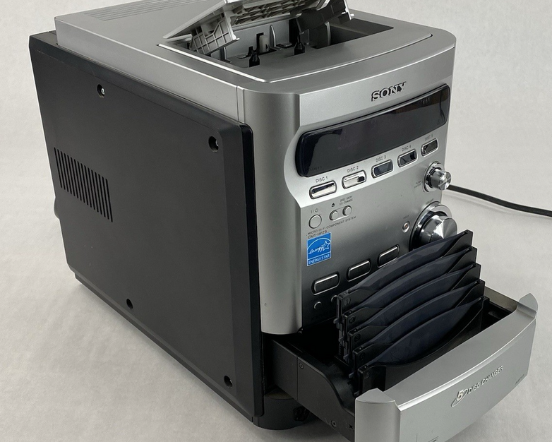 Sony CMT-HPZ9 Cassette and 5 Disc Changer AM/FM Parts or Repair