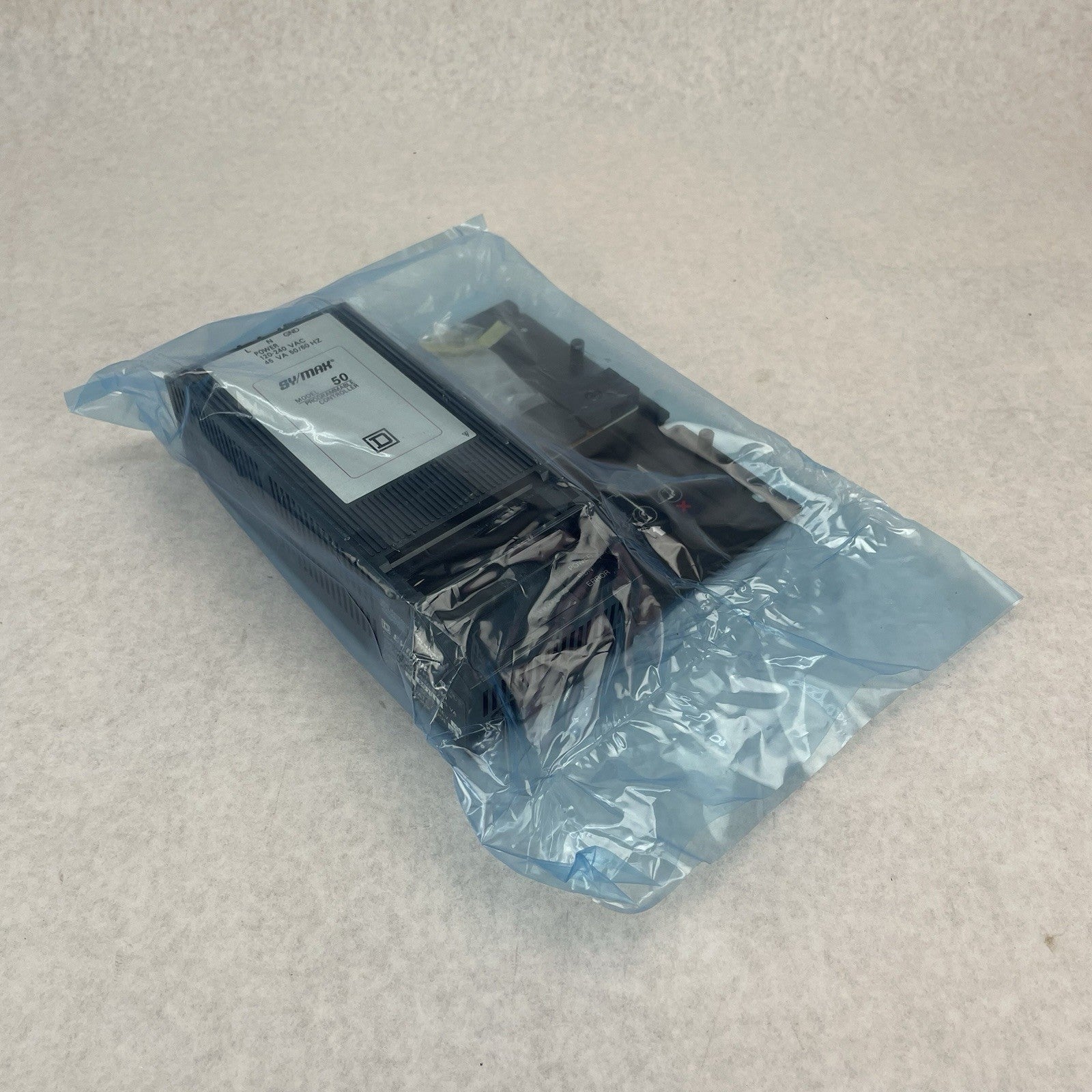 Square D 8005 CP-50 SY/MAX Model 50 Programmable Controller RT-108 Relay Module0
