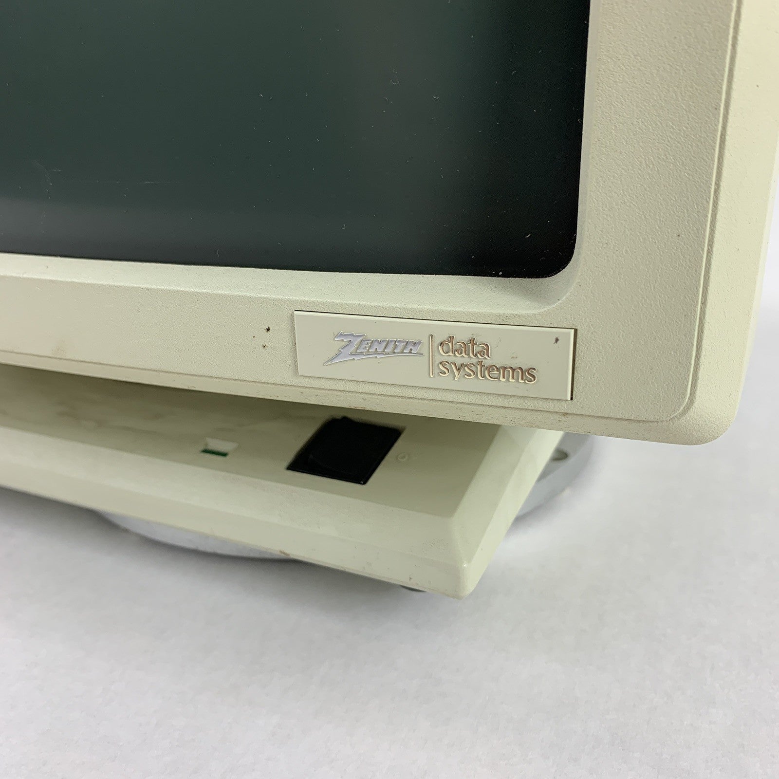 Zenith Data Systems 12.5" ZMM1470G CRT 9-Pin Monitor Screen Tested Displays