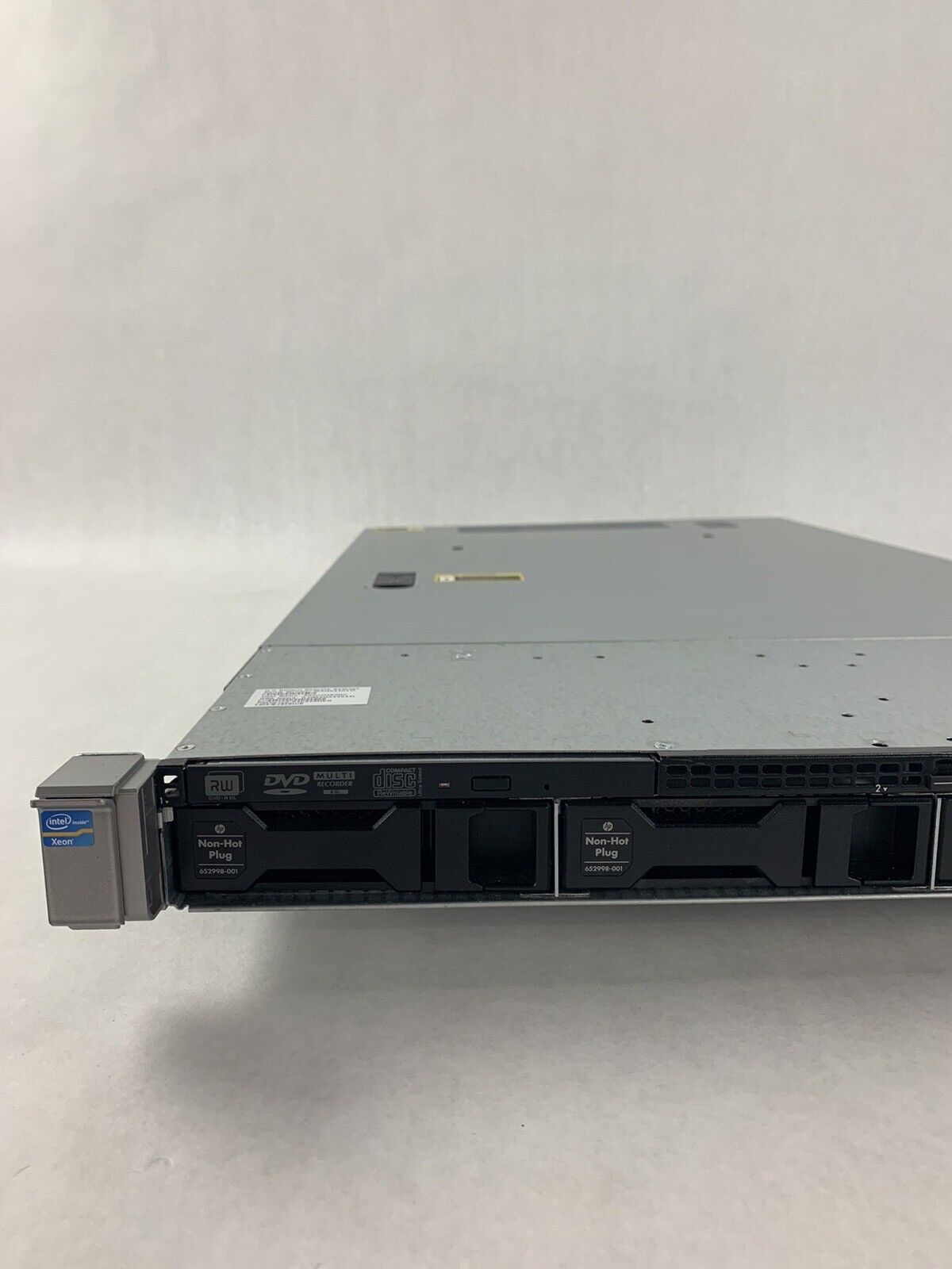 HP ProLiant DL160 Gen 8 Server Intel Xeon E5-2609 2.4 GHz 4 GB RAM No HDD No OS