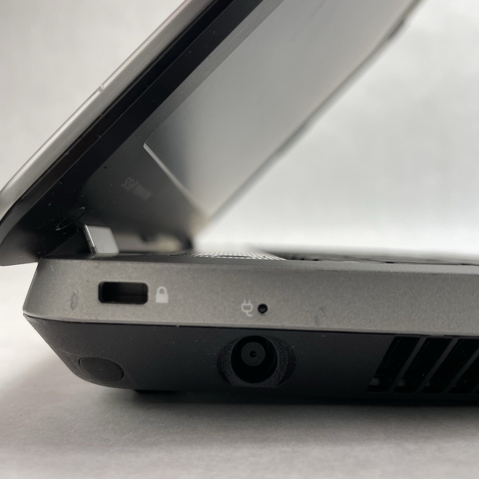 HP ProBook 4540S i3-3100M 2.40 GHz 4 GB RAM No SSD/OS/AC/Battery4