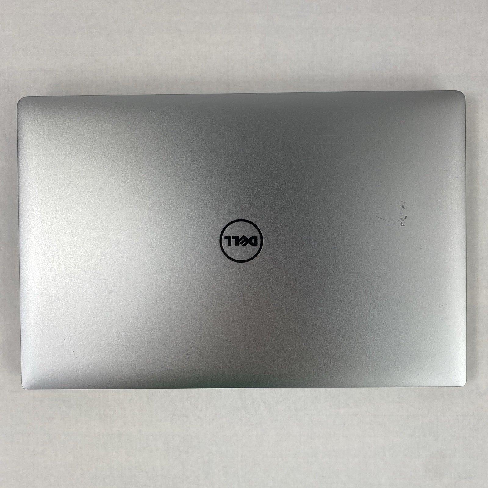 Dell Precision 5510 Intel Core i7-6820HQ 2.70 GHz 8 GB RAM 15.6" No HDD No OS