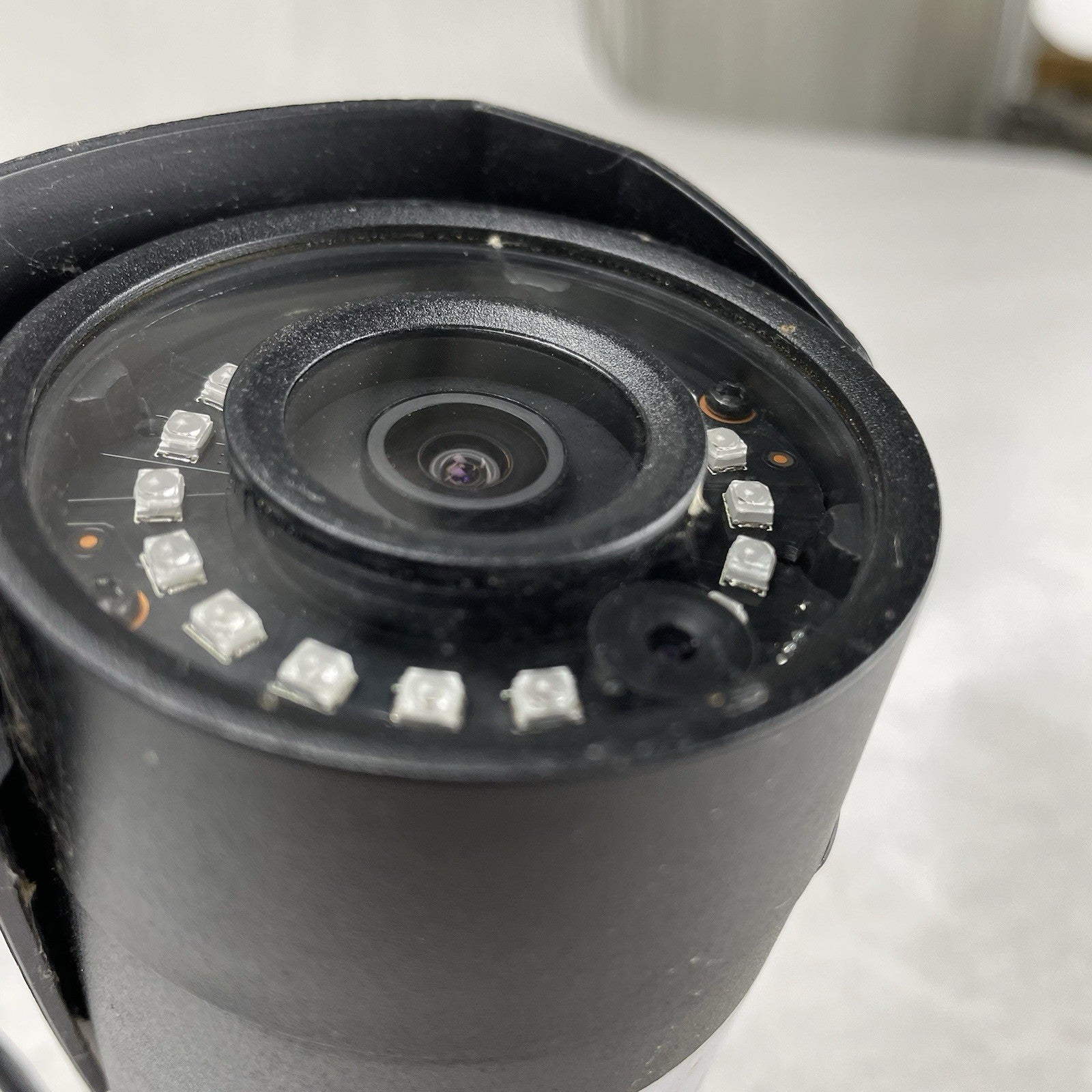 Lorex LNB4421-C 4MP HD Bullet IP Security Camera W/ Night Vision Works Untested