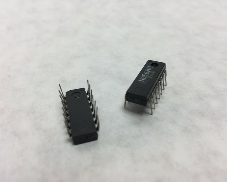 (6) DM930N Integrated Circuits  Lot of 6