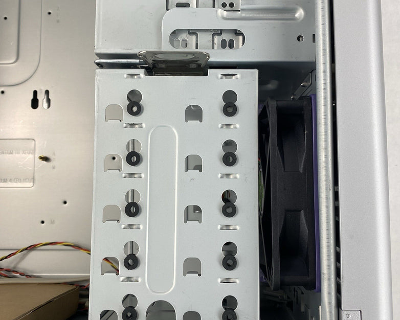 ASUS Ascot 6AR6-F Mid ATX Computer Case No Power Supply