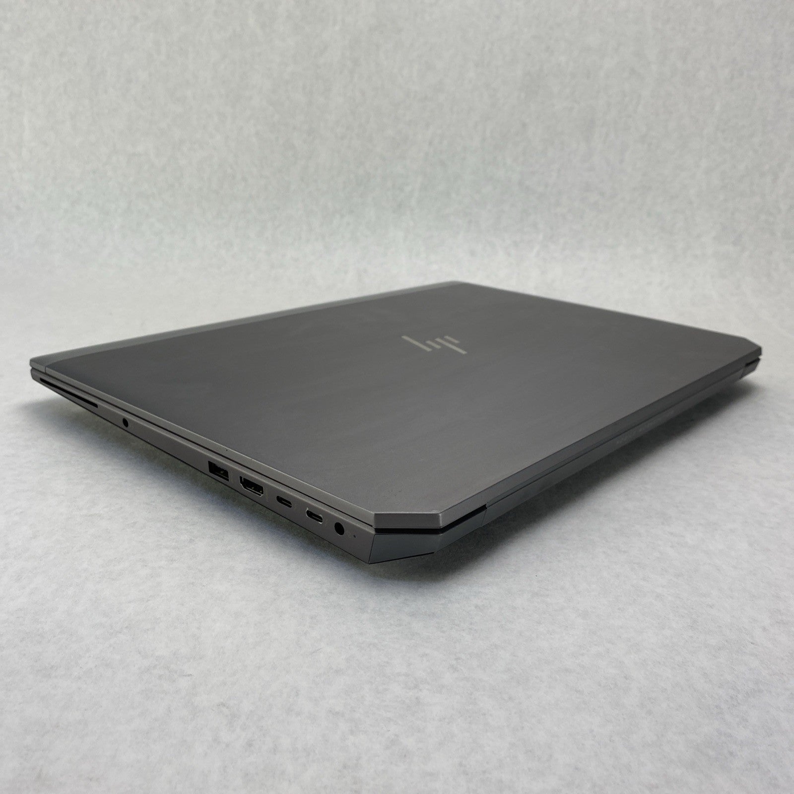 HP ZBook 15 G5 Intel Core i7-8750H 2.20 GHz 16 GB RAM 15.6" No HDD No OS