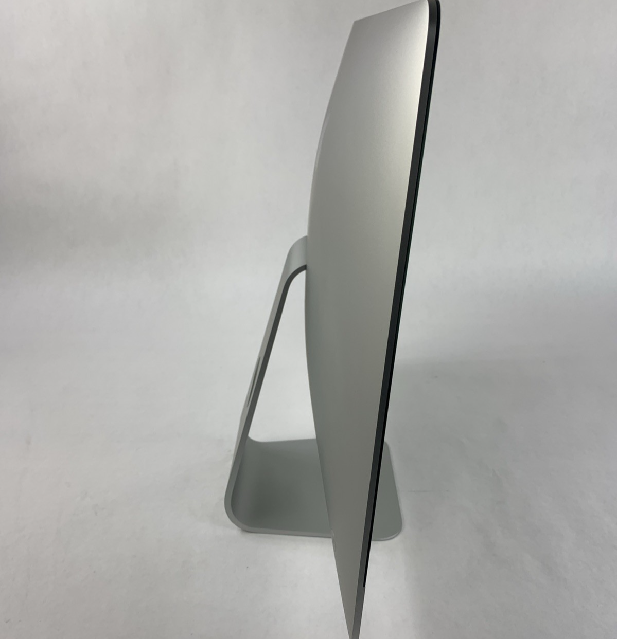 Apple iMac A2116 2019 Retina 4K 21.5" 3GHz i5 8GB RAM 250GB SSD - Screen Crack10