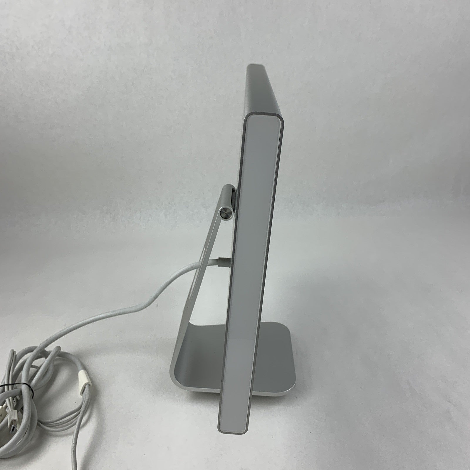 Apple A1081 20 inch Widescreen Cinema Display LCD Monitor Tested No Power Supply
