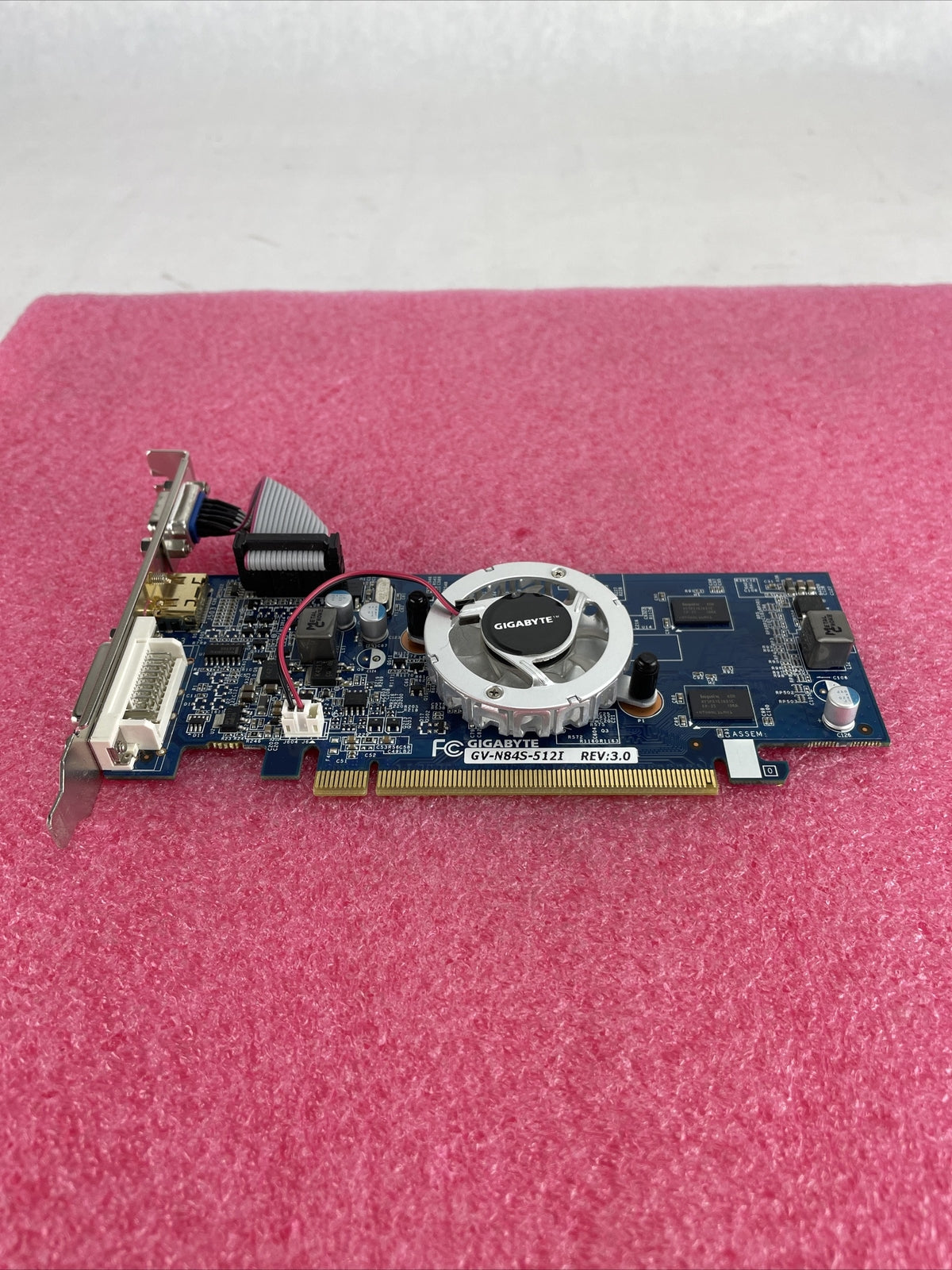 GIGABYTE GV-N84S-512I NVIDIA GeForce 8400GS 512MB GDDR2 PCIe Graphics Card