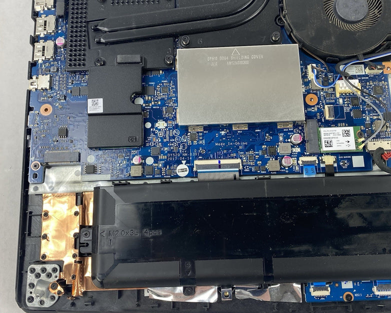 Lenovo Legion Y520-15IKBM 15.6" i7-7700HQ 2.80GHz 16GB RAM RTX 1060 No SSD/OS/AC