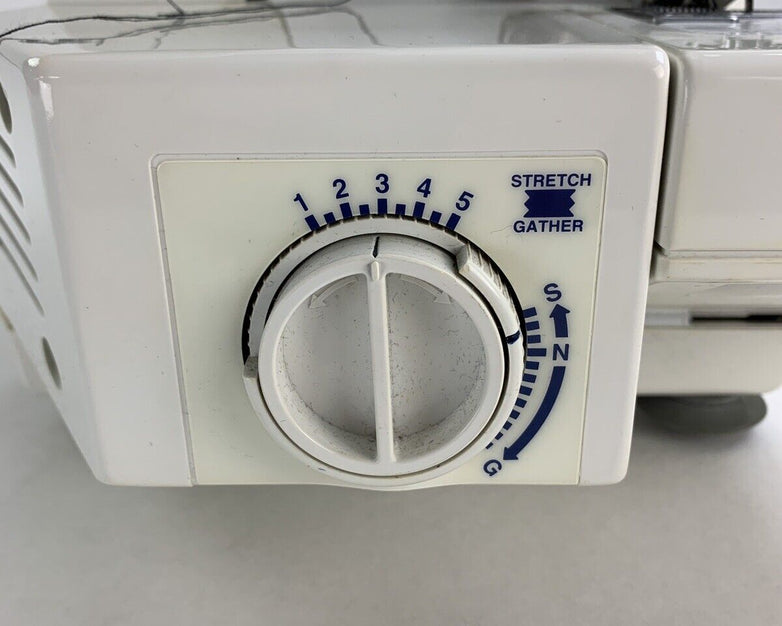 White Superlock W2500 Sewing Machine No Power Cord Untested