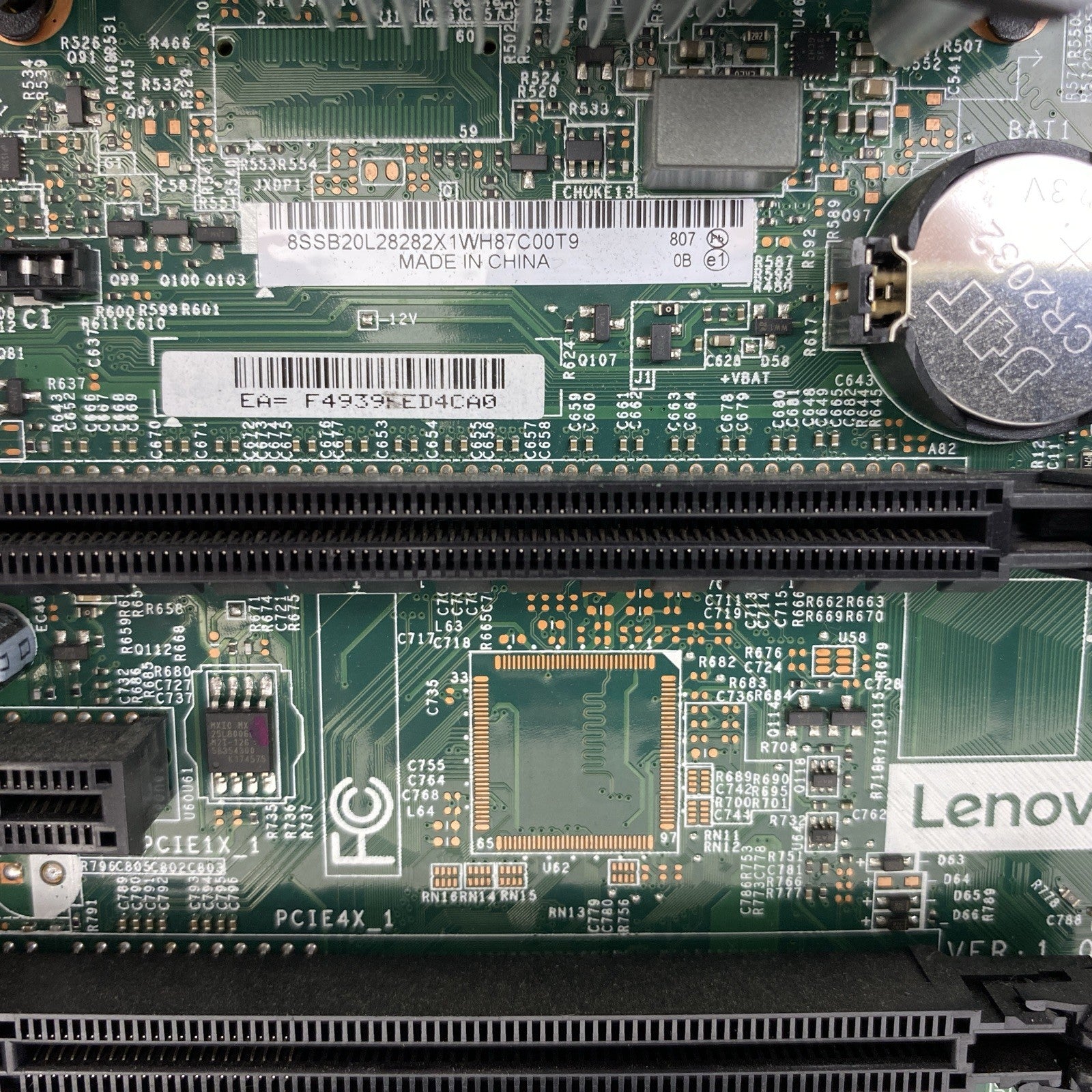 Lenovo ThinkCentre M910s SFF Intel i5-7500 3.40GHz 8GB RAM NO HDD No OS
