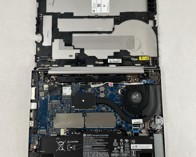 HP mt45 14" Ryzen 3 Pro 3300U 2.10 GHz 4 GB RAM No SSD/OS/AC