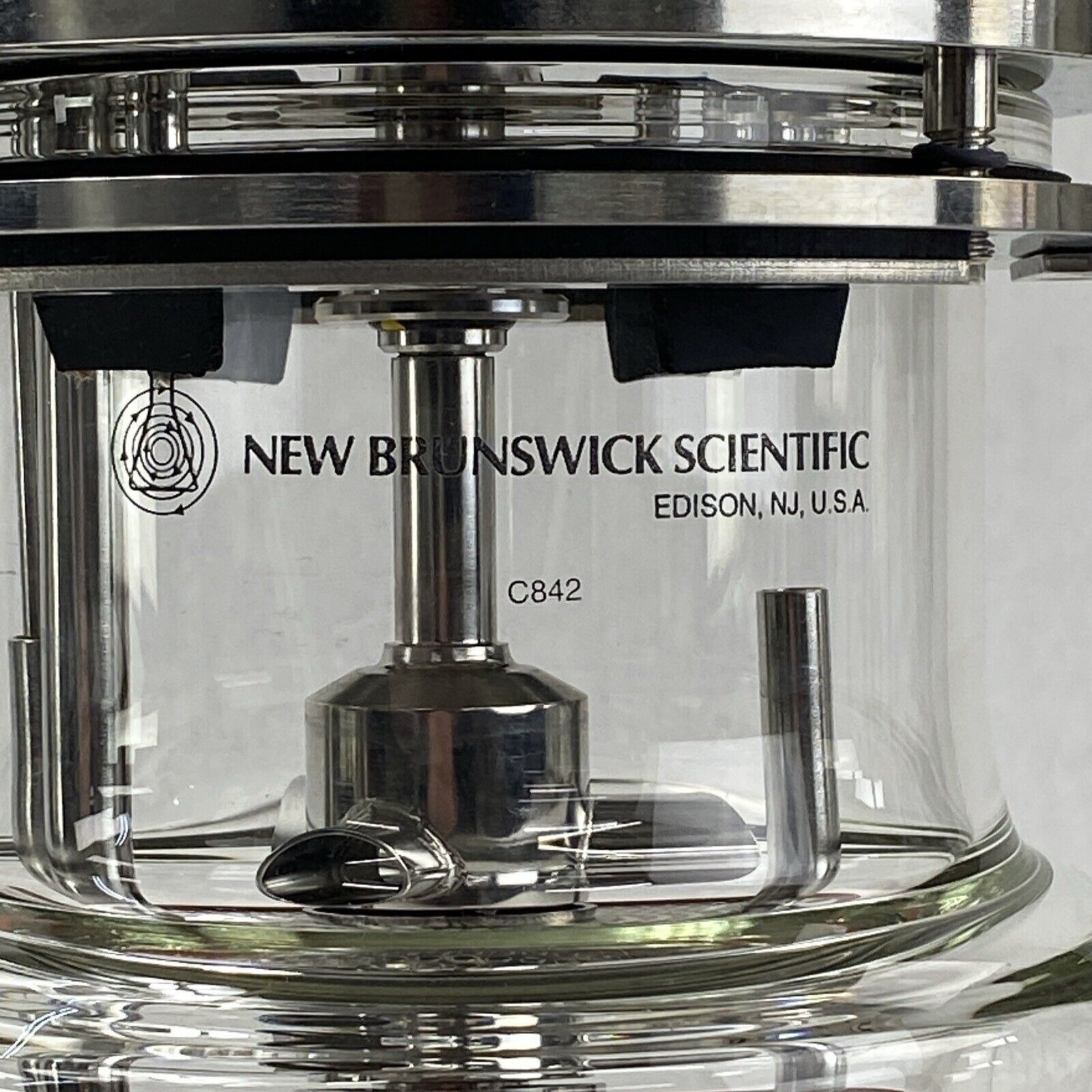 New Brunswick Scientific C842 Glass Jacketed Vessel Bioreactor