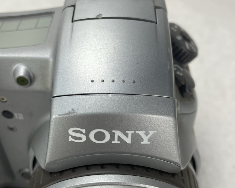 Sony DSC-D700 Digital Still Camera Tested Lens Issue