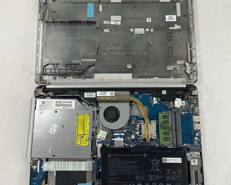 HP 15 da0032wm 15.6" i3-8130U 2.20 GHz 8 GB RAM No SSD/OS/AC