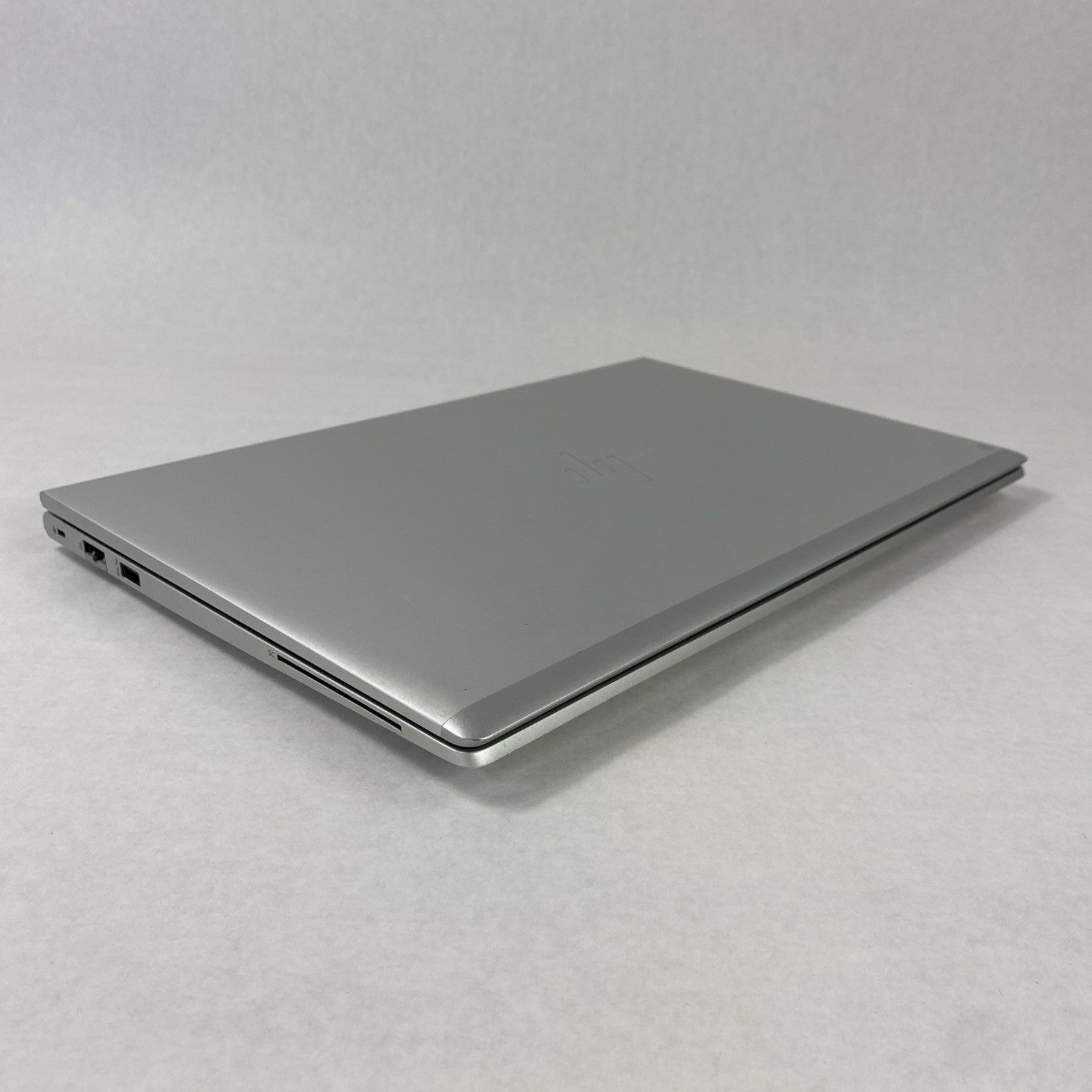HP EliteBook 655 G10 AMD Ryzen 7 Pro 7730U 2.00 GHz 16GB RAM 15.6" No HDD No OS