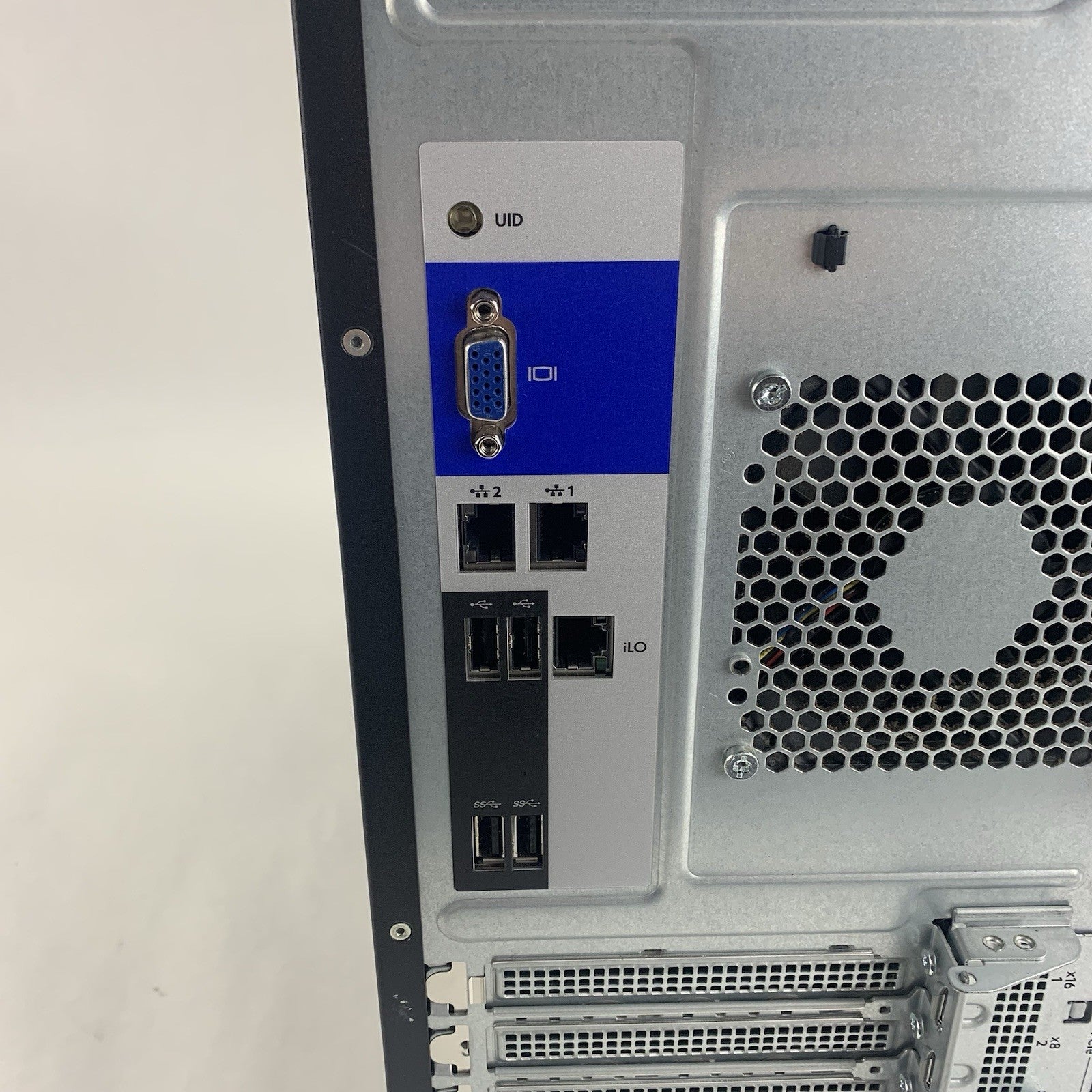 HP ML110 Gen10 8xSFF Server 1x Bronze 3104 1.7 GHz 24 GB Ram No HDD No OS9