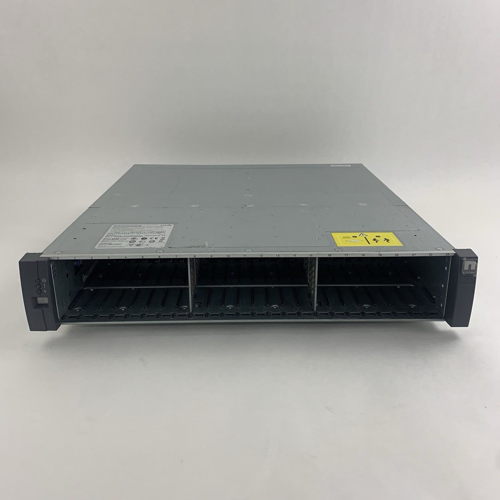 Netapp DS2246 Storage Expansion Array 24 Bay 2.5" SAS Trays 1x IOM6 Controllers1