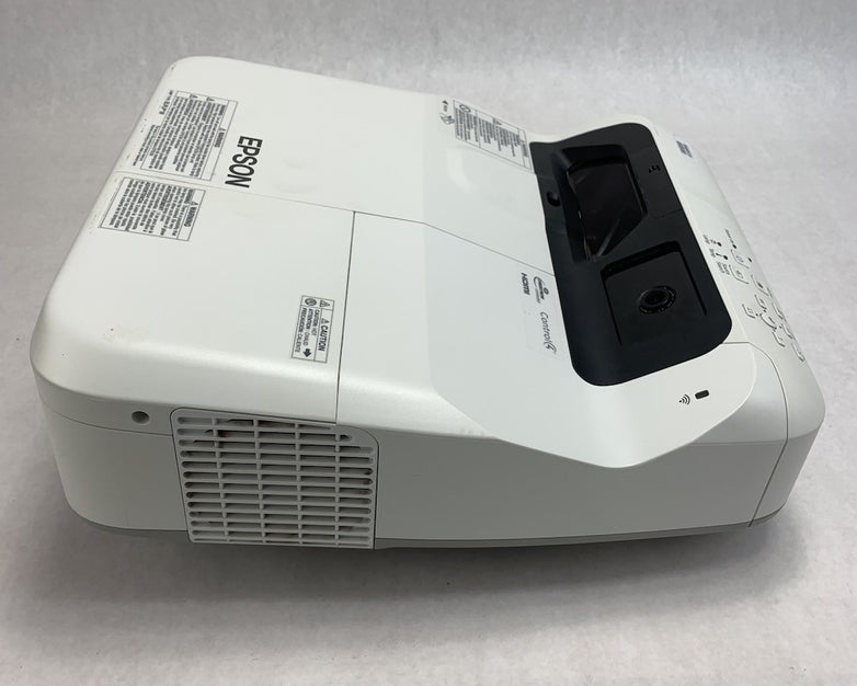 Epson PowerLite 695Wi H740A LCD Lamp Projector 2666 Lamp Hours - No Remote