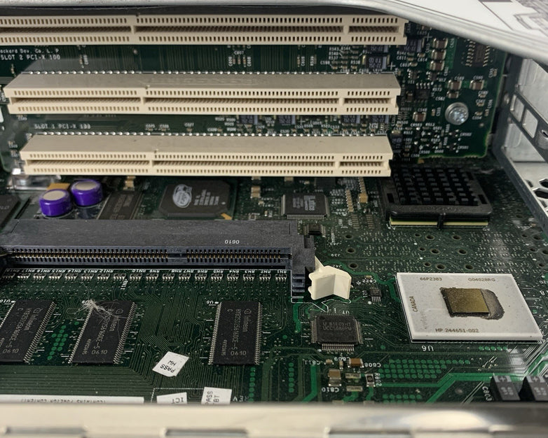 HP ProLiant DL380 G4 Server 2x Xeon 2 GB Ram No OS No HDD