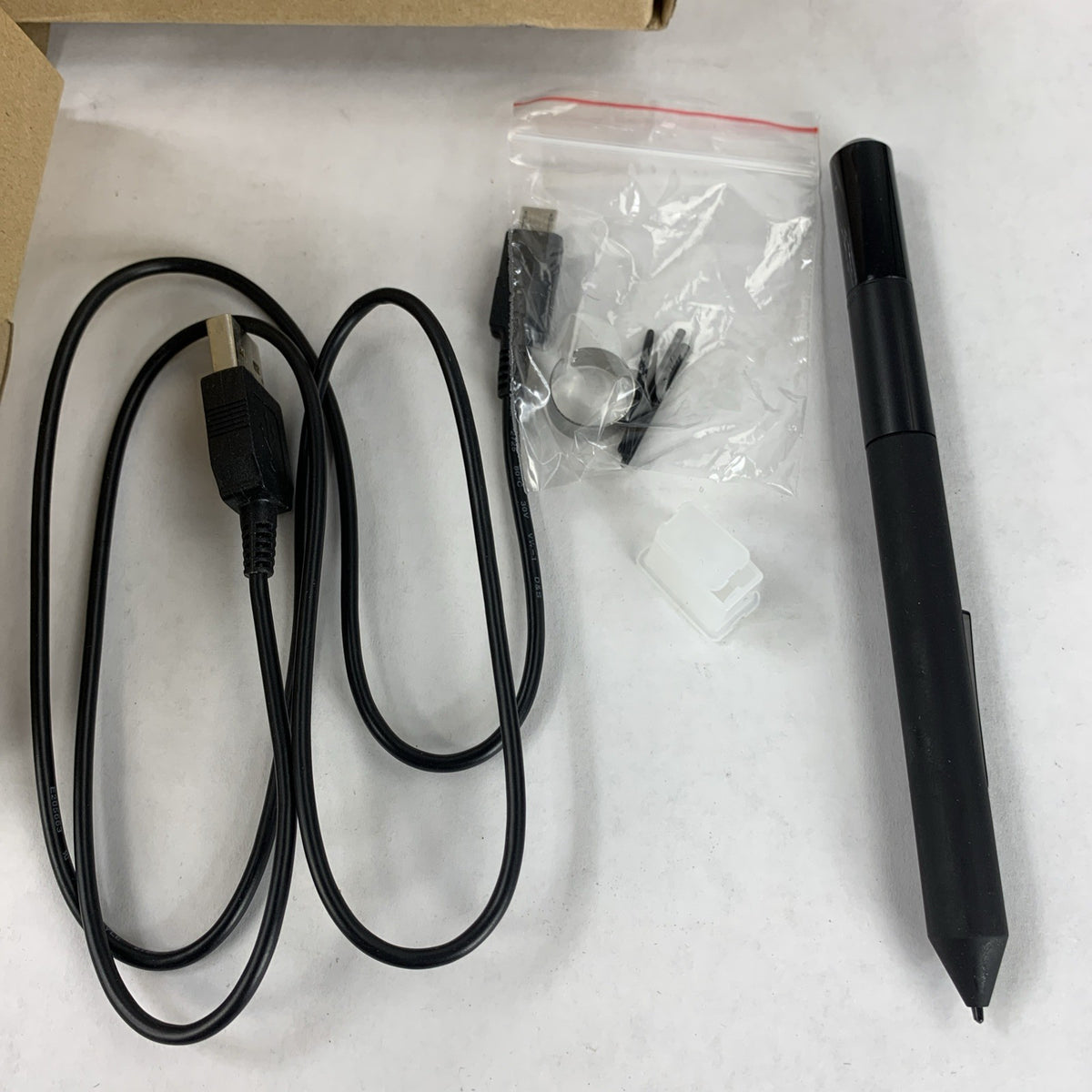 Wacom Bamboo Capture CTH470 Pen and Touch Tablet 6