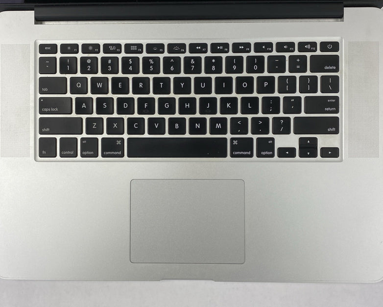 Apple MacBook Pro A1398 2013 Retina 15" 2.40 GHz i7 8GB RAM 250GB SSD os10.15.7