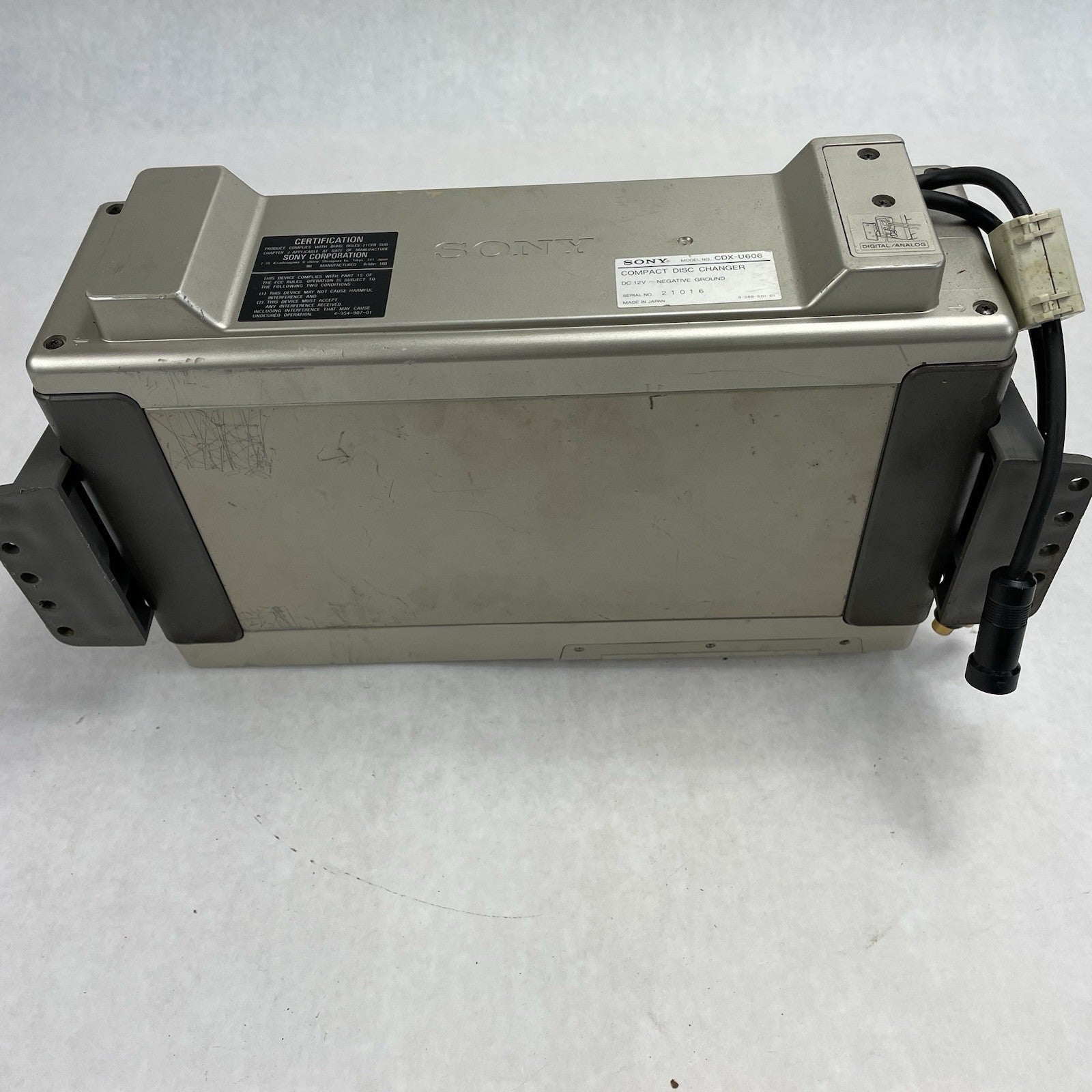 SONY CDX-U303 10 Disc CD Changer Parts or Repair