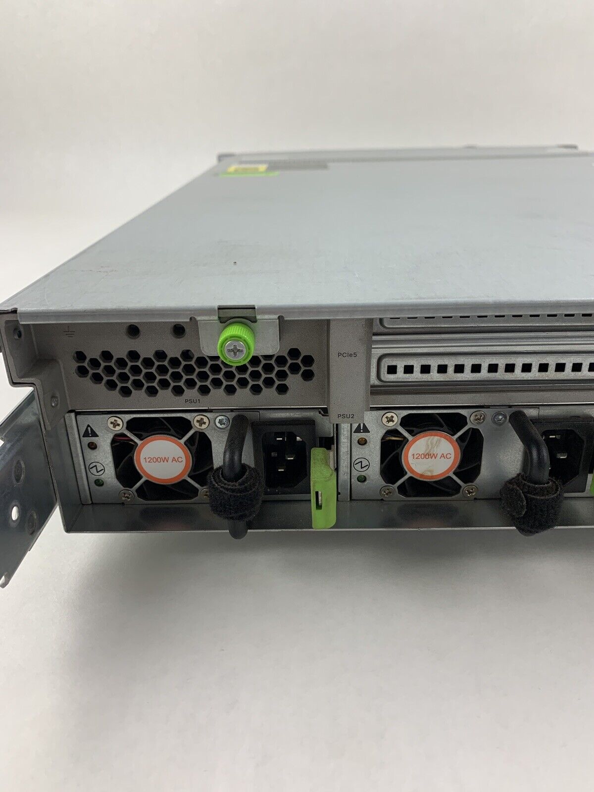 Cisco UCSC-C240-M3 2x Xeon E5-2640 2.5 GHz 64 GB RAM No OS No HDD