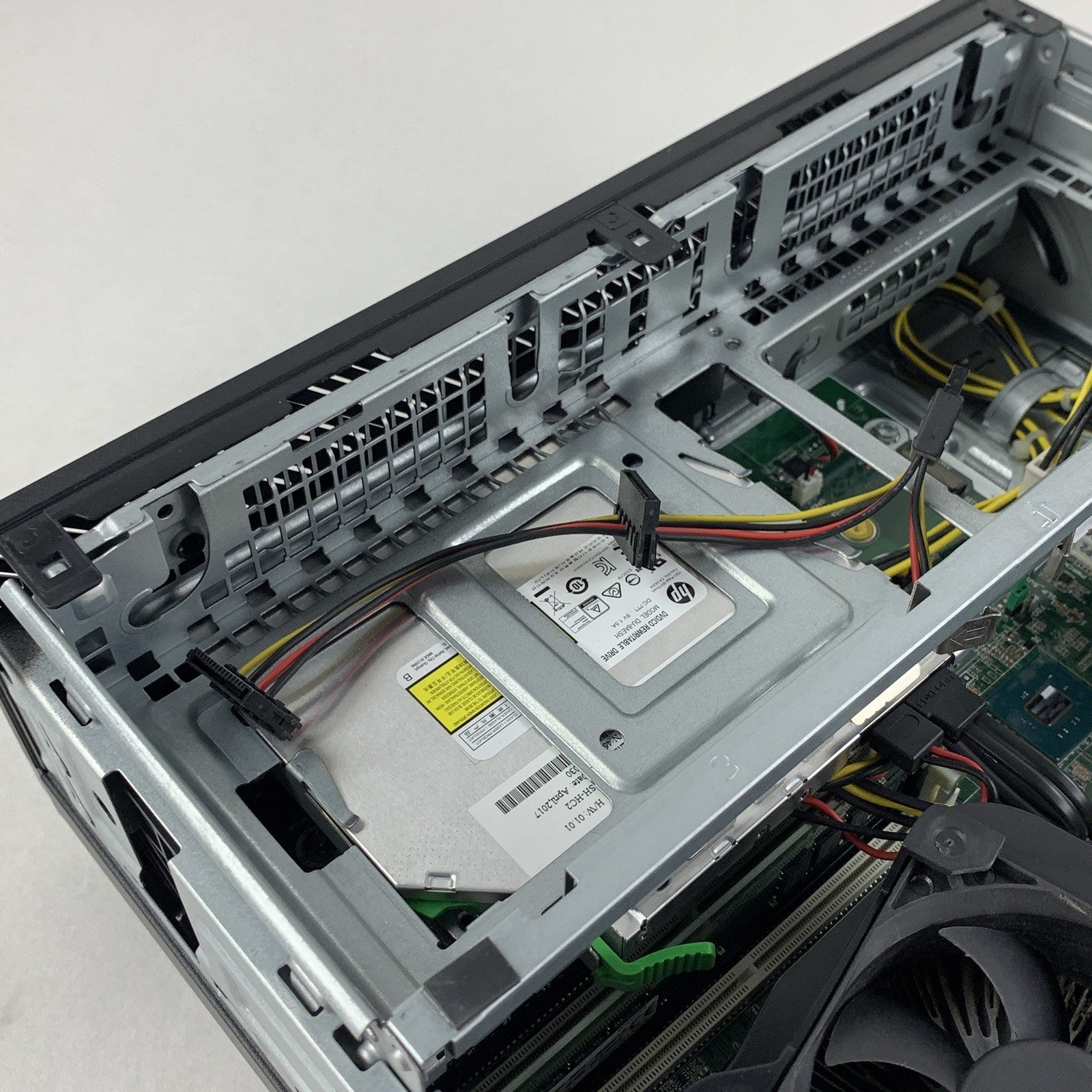 HP EliteDesk 800 G3 SFF Intel Quad Core i5-7500 3.40 GHz 16 GB RAM No HDD No OS