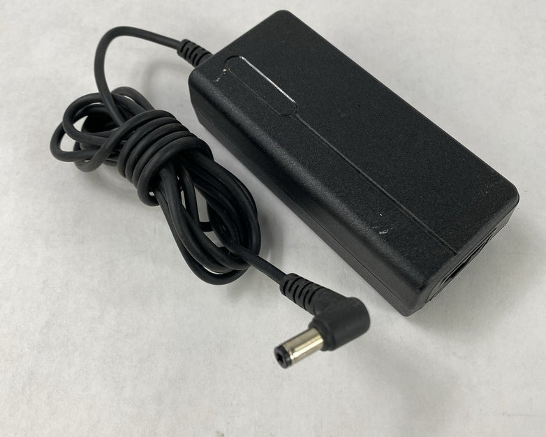 APD DA-65C19 19V 3.42A 64.9W AC Adapter (Lot of 5)
