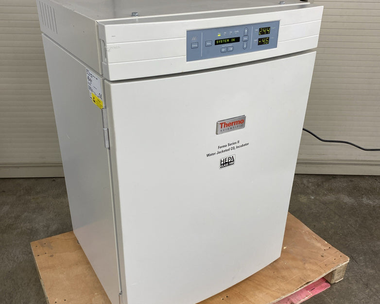 Thermo Fisher Scientific 3110 Forma Series II Water Jacketed CO2 Incubator