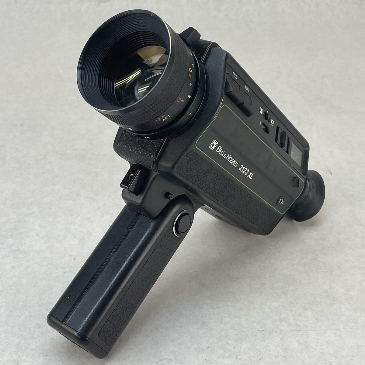 Bell & Howell  2123F Super 8 Hand Cam No Film - For Parts or Repair0