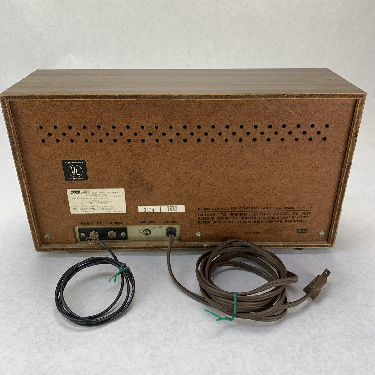 Vintage Montgomery Ward Airline Electronic GEN-1743A  AM/FM Receiver - Tested3